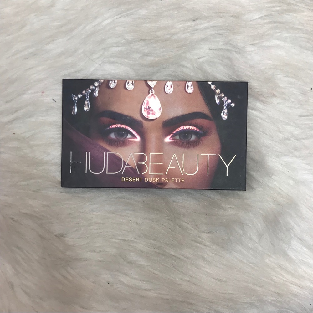 Huda Desert Dusk Palette